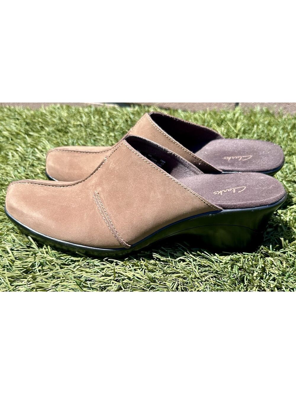 NEW Clarks Women's Tan Leather Suede Mules/Slides Size 9 Minimalist, Bohemian